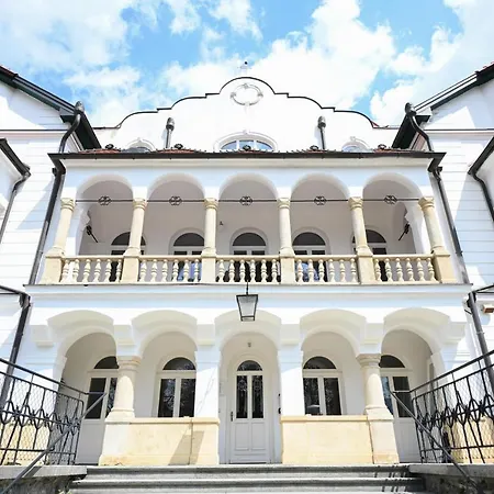 Apartahotel Waldschloessl Schneedoerfl